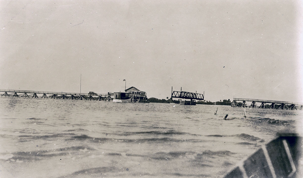 early photo of the first bridge