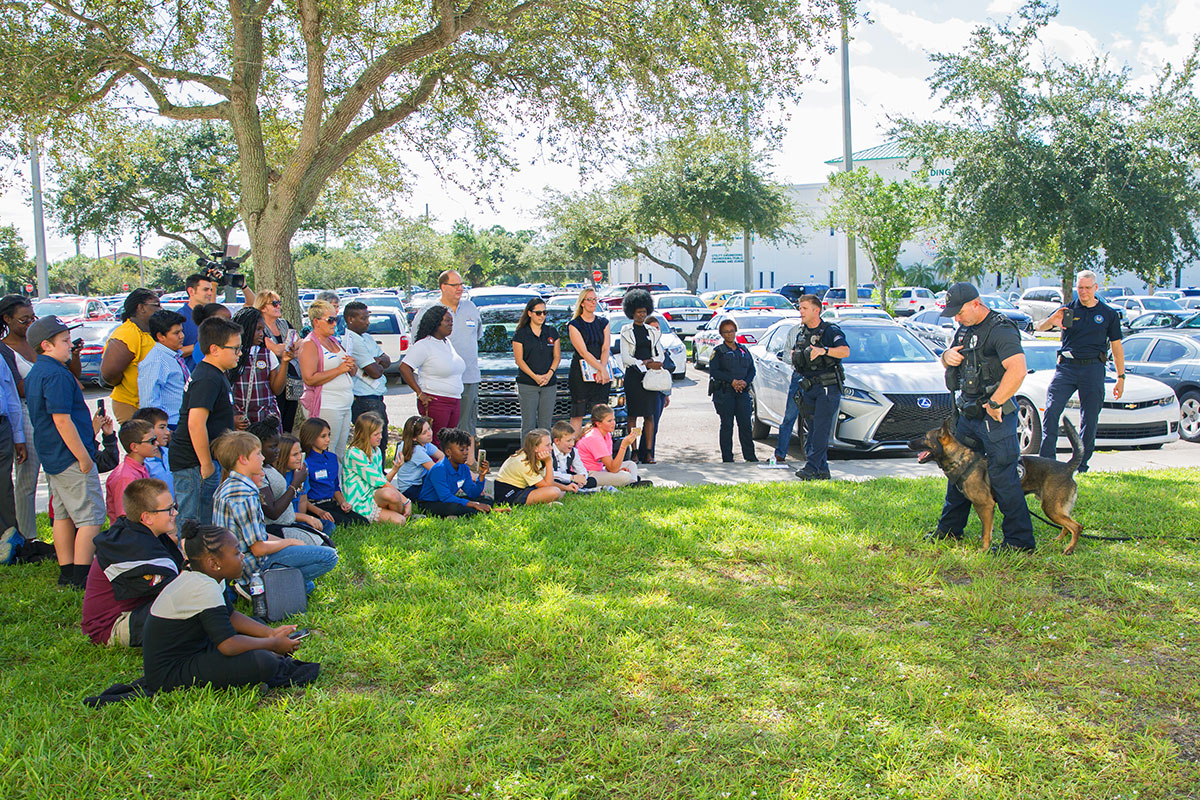 Families learn what K-9 officers do