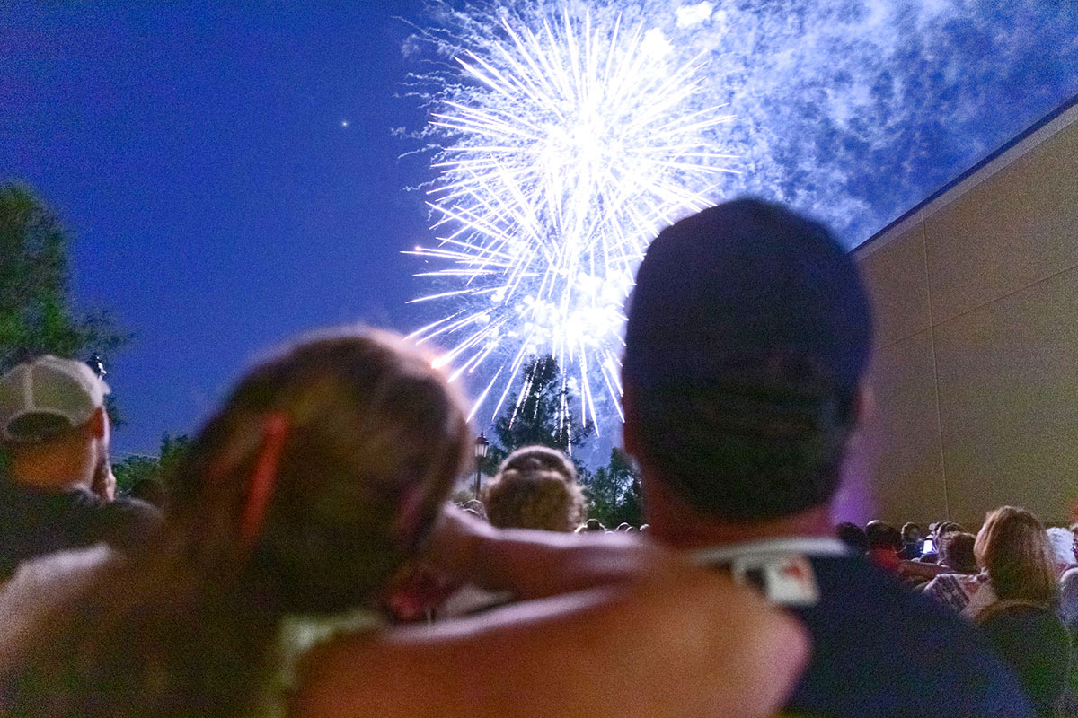 Port St. Lucie couple watches holiday fireworks