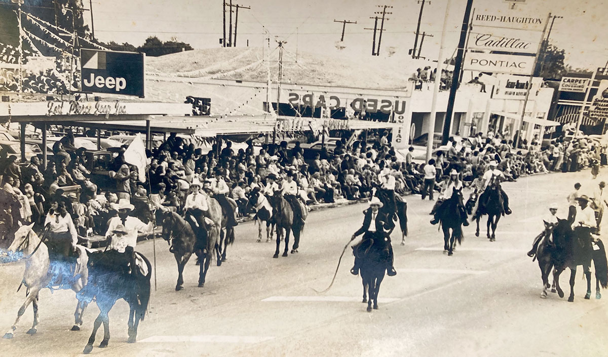 Cattleman's Day Parade part of the annual Sandy Shoes Festival