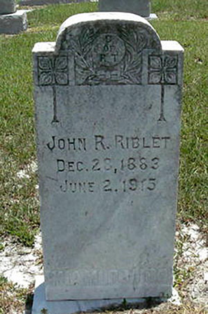 Officer John R. Riblet’s grave in Fort Pierce.