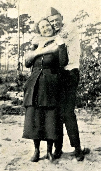 Laura Upthegrove, pictured here with John, was John’s only known romantic interest. She assisted the gang by alerting them to oncoming lawmen.