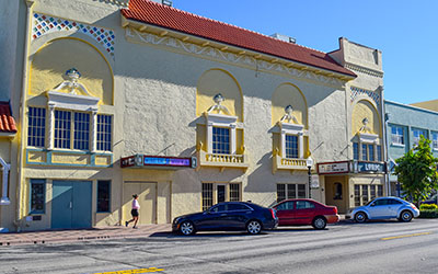 The Lyric can be entered from Osceola Street and from Flagler Avenue on the opposite side. This side faces the railroad tracks.