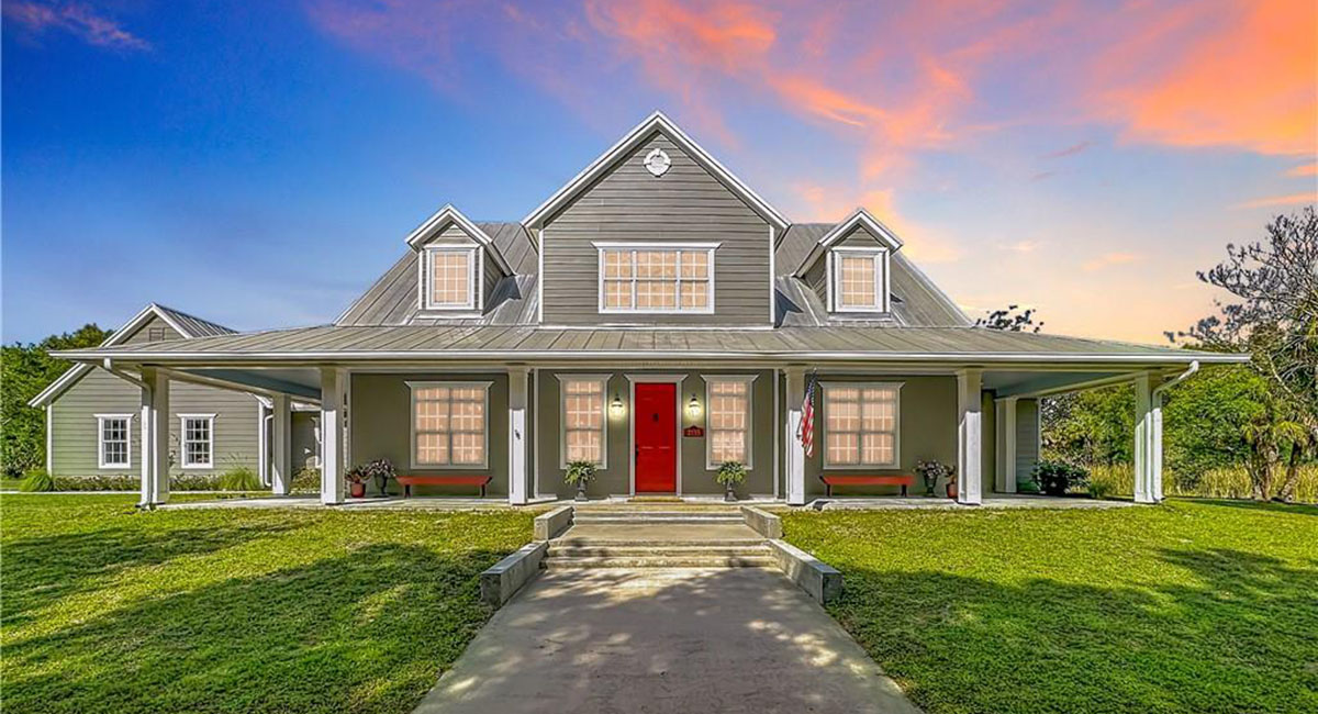 Read more about the article Tropic Shores Real Estate, Where Care Meets Coastline